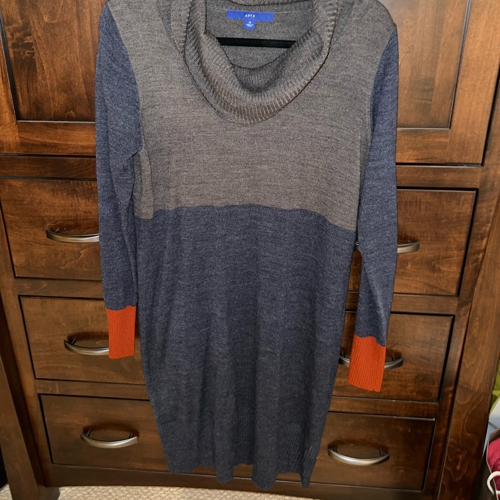 NWOT Colorblock Sweater Dress